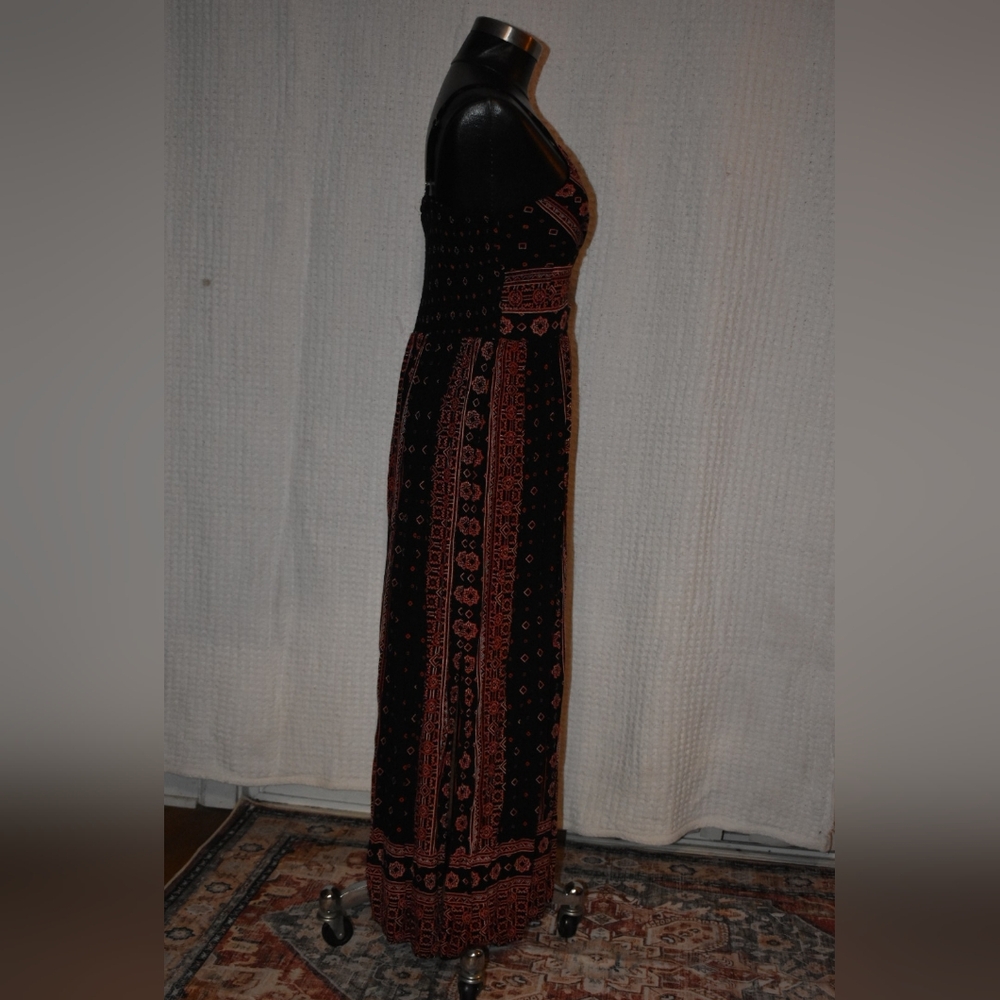Elegant Black and Pink Patterned Maxi Dress - Picture 5 of 6